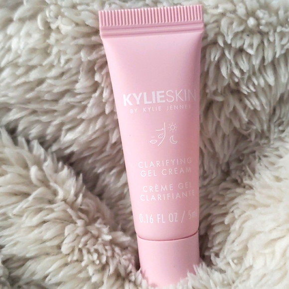 KYLIE SKIN CLARIFYING GEL CREAM. - Picture 3 of 11